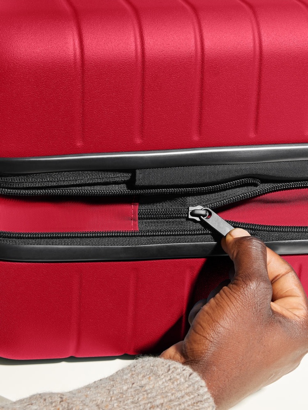 Away The Carry-On Flex – Red (Includes dust bag) - Picture 9 of 11